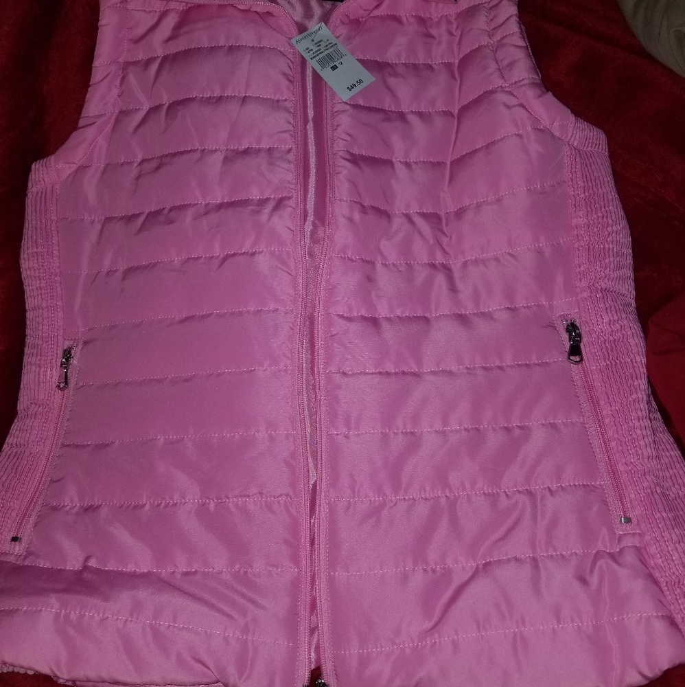 Pink Vest - Picture 2 of 7